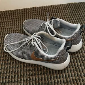 Nike Roshe Grey w/ gold swoosh